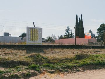 Terreno en  calle Rucanelo a metros de la Ave. Peron