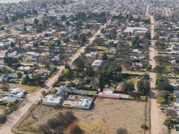 Terreno en  calle Rucanelo a metros de la Ave. Peron