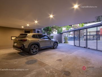 Hermosa residencia de lujo en venta Bugambilias; 5 habitaciones