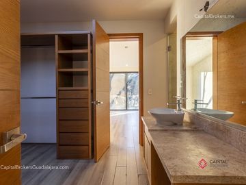 Hermosa residencia de lujo en venta Bugambilias; 5 habitaciones
