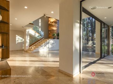 Hermosa residencia de lujo en venta Bugambilias; 5 habitaciones