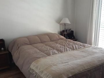 LINDÍSIMA CASA EN ADROGUÉ, MUY BIEN UBICADA -