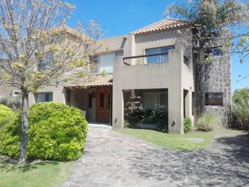 Casa - Benavidez