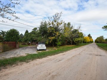 Casa de 3 dormitorios, terreno de  2375 m2 - Espora 5400 - Funes | Venta