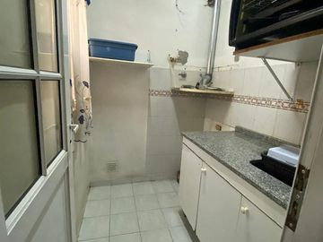 Duplex en venta de 4 ambientes con cochera y patio