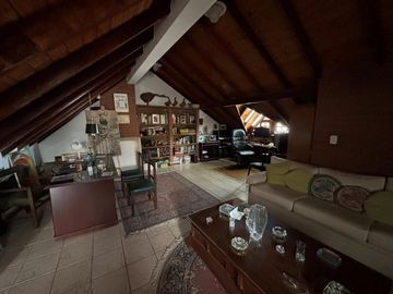 Casa 4 ambientes con detalles de categoría. Florida.
