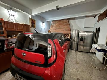 Casa 4 ambientes con detalles de categoría. Florida.