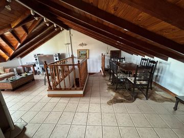 Casa 4 ambientes con detalles de categoría. Florida.