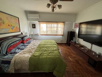 Casa 4 ambientes con detalles de categoría. Florida.