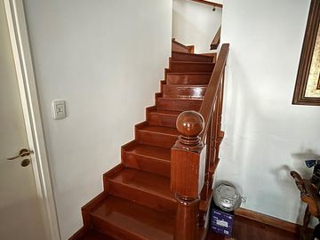 Casa 4 ambientes con detalles de categoría. Florida.