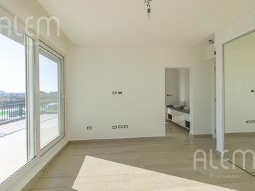Casa a laguna en La Providencia, Canning