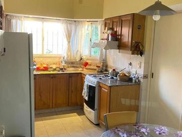 EXCELENTE CHALET DUPLEX VENTA OLIVOS