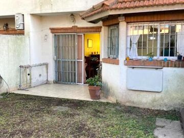 EXCELENTE CHALET DUPLEX VENTA OLIVOS
