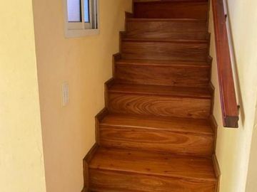 EXCELENTE CHALET DUPLEX VENTA OLIVOS