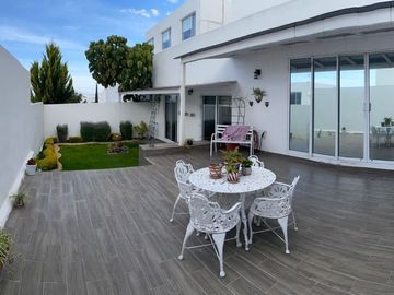 Casa  Duplex planta baja en Punta Esmeralda Corregidora queretaro
