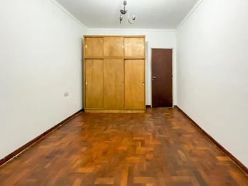Ph en venta - 2 Dormitorios 1 Baño - Cochera - 79Mts2 - La Plata