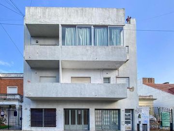 Ph en venta - 2 Dormitorios 1 Baño - Cochera - 79Mts2 - La Plata