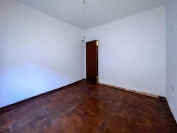 Ph en venta - 2 Dormitorios 1 Baño - Cochera - 79Mts2 - La Plata