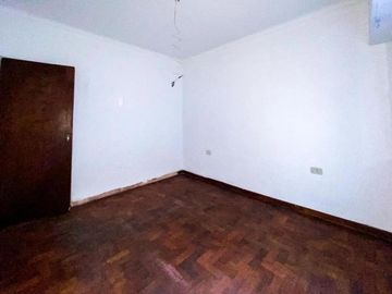 Ph en venta - 2 Dormitorios 1 Baño - Cochera - 79Mts2 - La Plata