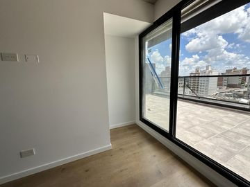 Venta -   Departamento Monoambiente c/ Balcón Terraza,  Calidad  -  Rosario, Centro.