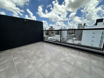 Venta -   Departamento Monoambiente c/ Balcón Terraza,  Calidad  -  Rosario, Centro.