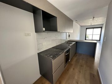 Venta -   Departamento Monoambiente c/ Balcón Terraza,  Calidad  -  Rosario, Centro.