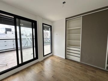 Venta -   Departamento Monoambiente c/ Balcón Terraza,  Calidad  -  Rosario, Centro.
