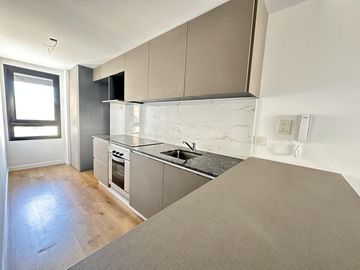 Venta -   Departamento Monoambiente c/ Balcón Terraza,  Calidad  -  Rosario, Centro.