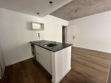 Venta -   Departamento Monoambiente c/ Balcón Terraza,  Calidad  -  Rosario, Centro.