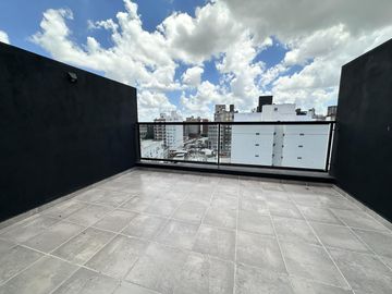 Venta -   Departamento Monoambiente c/ Balcón Terraza,  Calidad  -  Rosario, Centro.