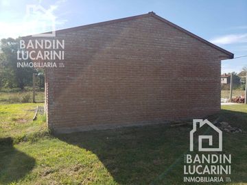 Casa a estrenar en Barrio Cerrado sin expensas El Relincho Bosques Souriguez sobre lote de 600 m2.