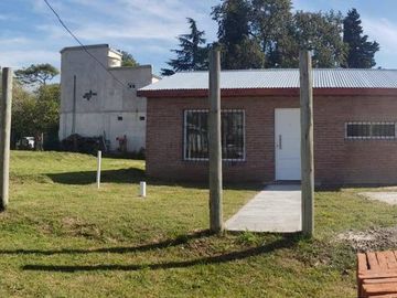Casa a estrenar en Barrio Cerrado sin expensas El Relincho Bosques Souriguez sobre lote de 600 m2.