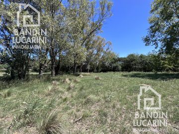 Casa a estrenar en Barrio Cerrado sin expensas El Relincho Bosques Souriguez sobre lote de 600 m2.
