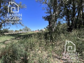 Casa a estrenar en Barrio Cerrado sin expensas El Relincho Bosques Souriguez sobre lote de 600 m2.