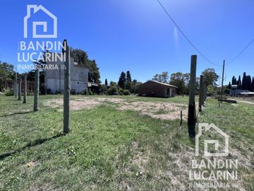 Casa a estrenar en Barrio Cerrado sin expensas El Relincho Bosques Souriguez sobre lote de 600 m2.
