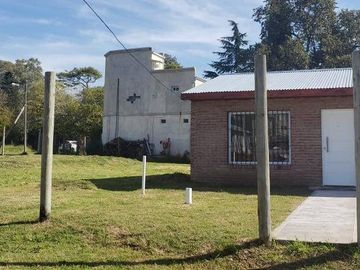 Casa a estrenar en Barrio Cerrado sin expensas El Relincho Bosques Souriguez sobre lote de 600 m2.