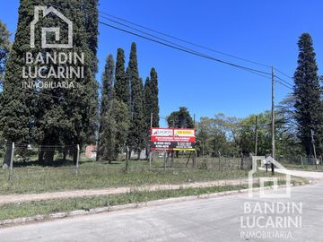 Casa a estrenar en Barrio Cerrado sin expensas El Relincho Bosques Souriguez sobre lote de 600 m2.