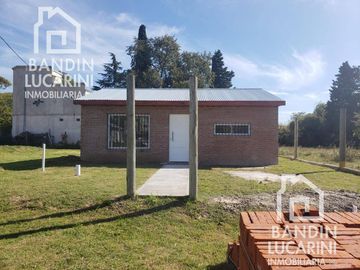 Casa a estrenar en Barrio Cerrado sin expensas El Relincho Bosques Souriguez sobre lote de 600 m2.