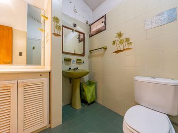 VENTA - Casa - 4 Dormitorios, casa para caseros, quincho y piscina - Ruta 9 Funes, Santa Fe.