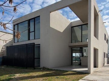 Casa en venta en Barrio El Canton, Golf - Escobar, Al Lago