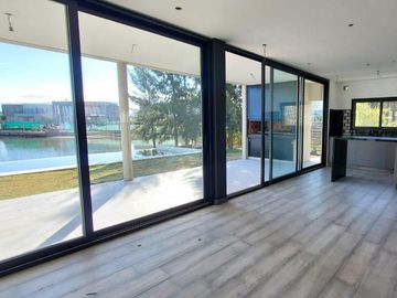Casa en venta en Barrio El Canton, Golf - Escobar, Al Lago