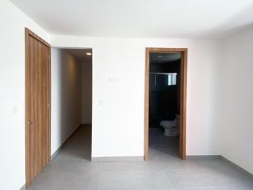 Casa en venta en Santa Teresa Residencial, sobre la lateral de la Recta con acabados de primera