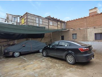 Venta de Casa como Terreno en Excelente Ubicación