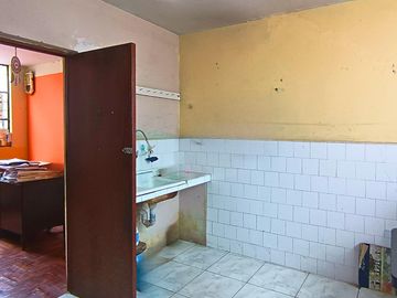 Venta de Casa como Terreno en Excelente Ubicación