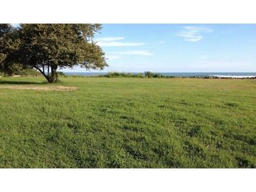 Se vende terreno en punta roca san carlos