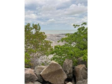 Se vende terreno en punta roca san carlos