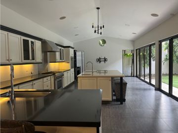 Casa en venta o renta con Piscina, Antigua -Costa del Este (AA)
