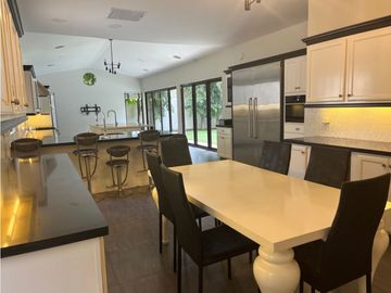 Casa en venta o renta con Piscina, Antigua -Costa del Este (AA)