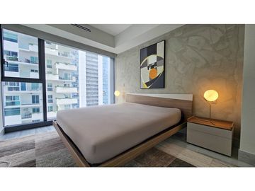 SE VENDE APARTAMENTO AMOBLADO EN AV. BALBOA