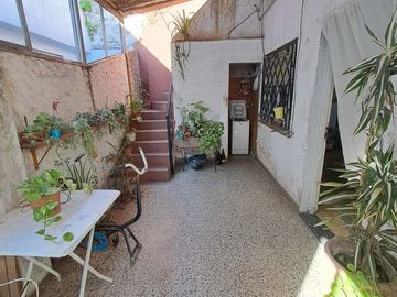 Casa PH en venta en Lanus Oeste
